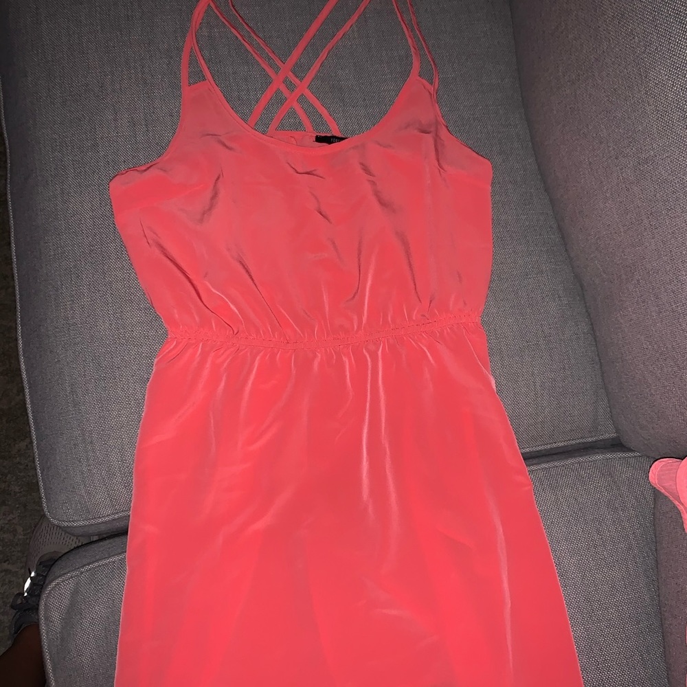 Cross-back Coral dress Forever 21